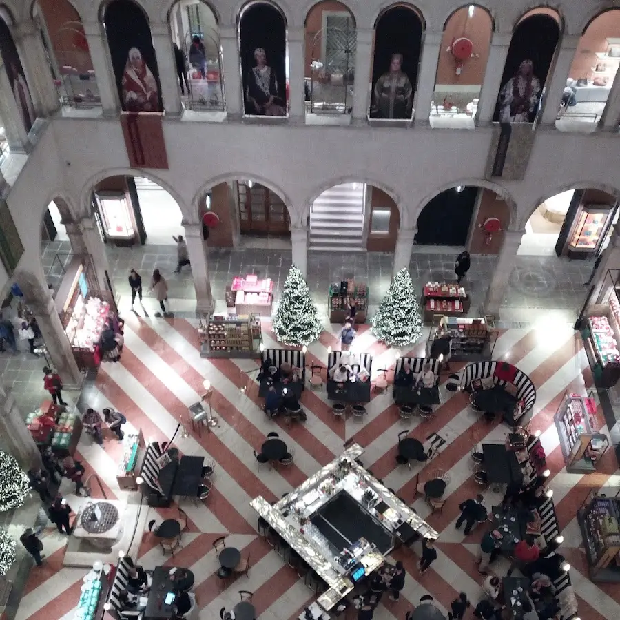 BURBERRY T Galleria Venezia