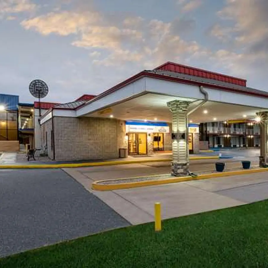 Days Inn by Wyndham Perrysburg