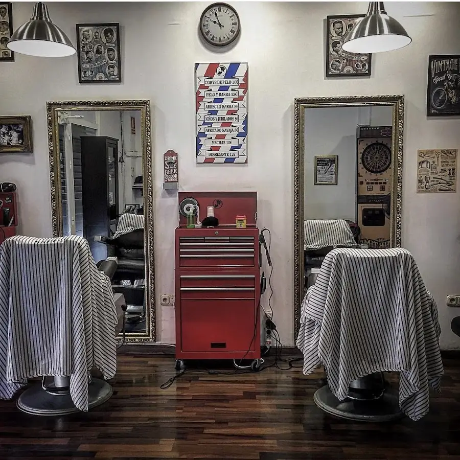 La Barberia De Toni. Barbas. Cortes de pelo hombre. Productos de higiene. Imagen.belleza.barbershop