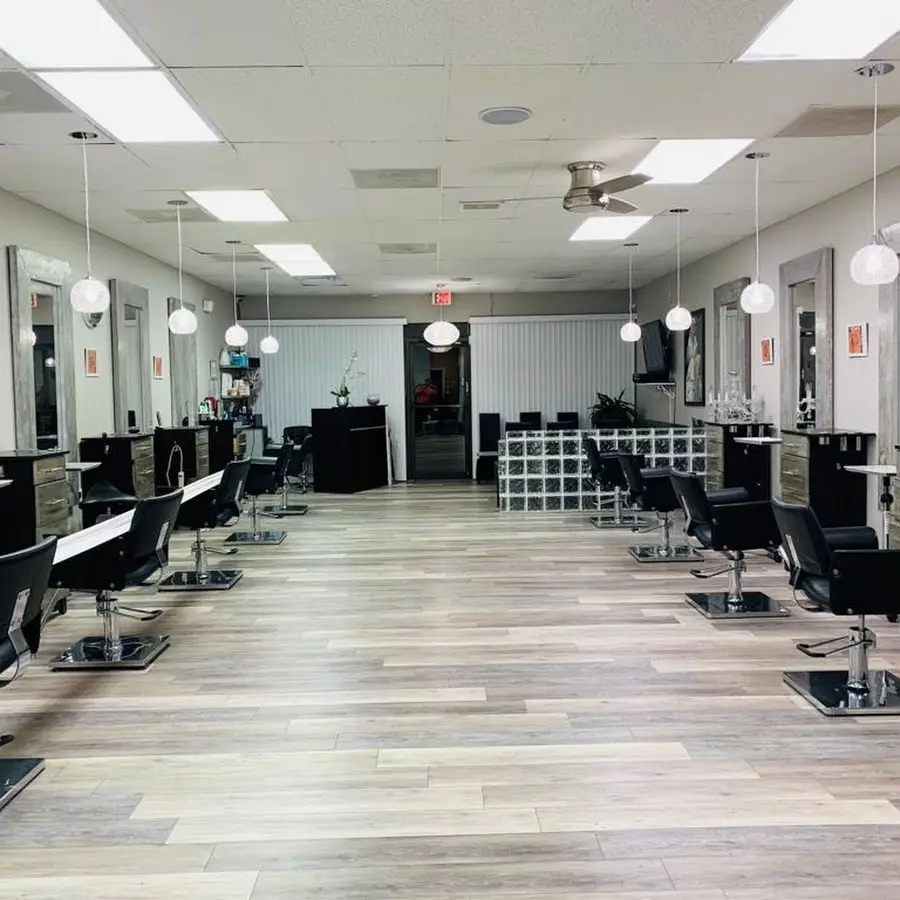 R Salon &amp; Spa Salon