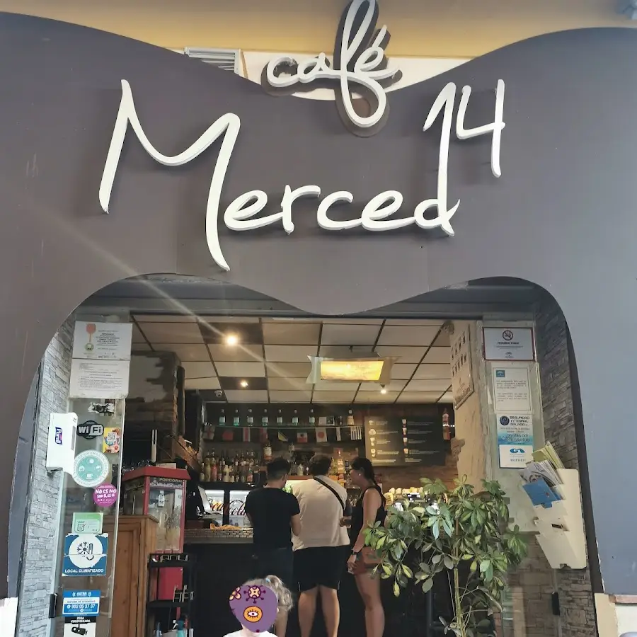 Café Merced 14