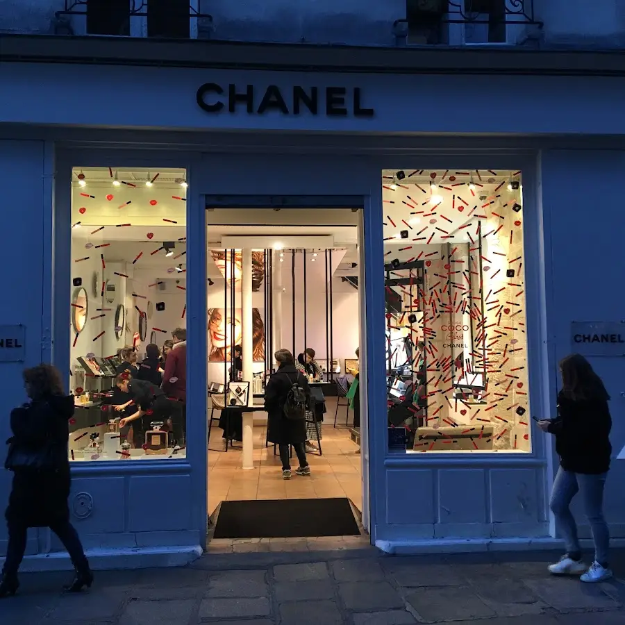 CHANEL PARFUMS ET BEAUTÉ MARAIS