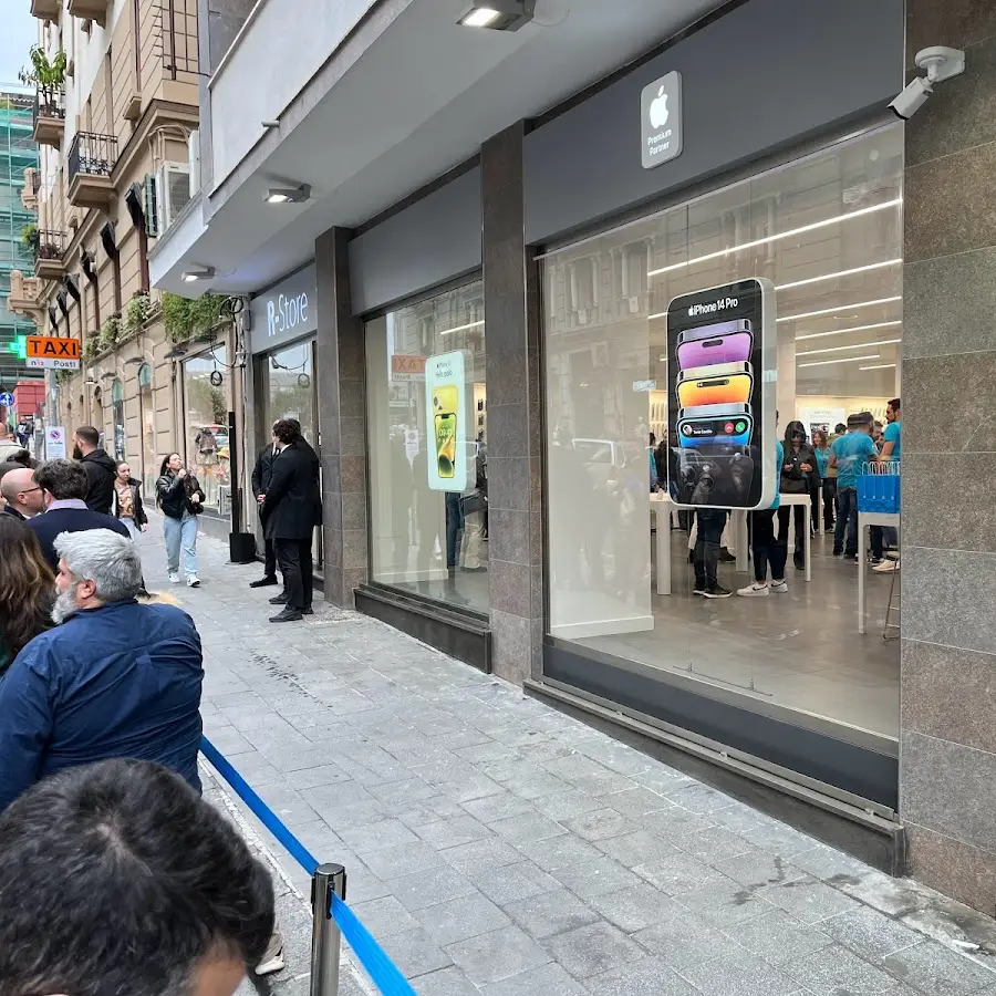 R-Store Napoli Chiaia | Apple Premium Partner