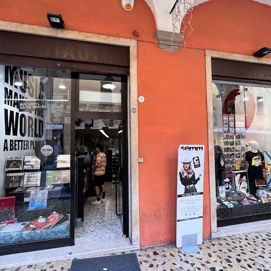 SEMM Music Store &amp; More - Negozio di Dischi