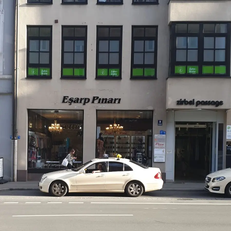 Esarp Pinari Augsburg