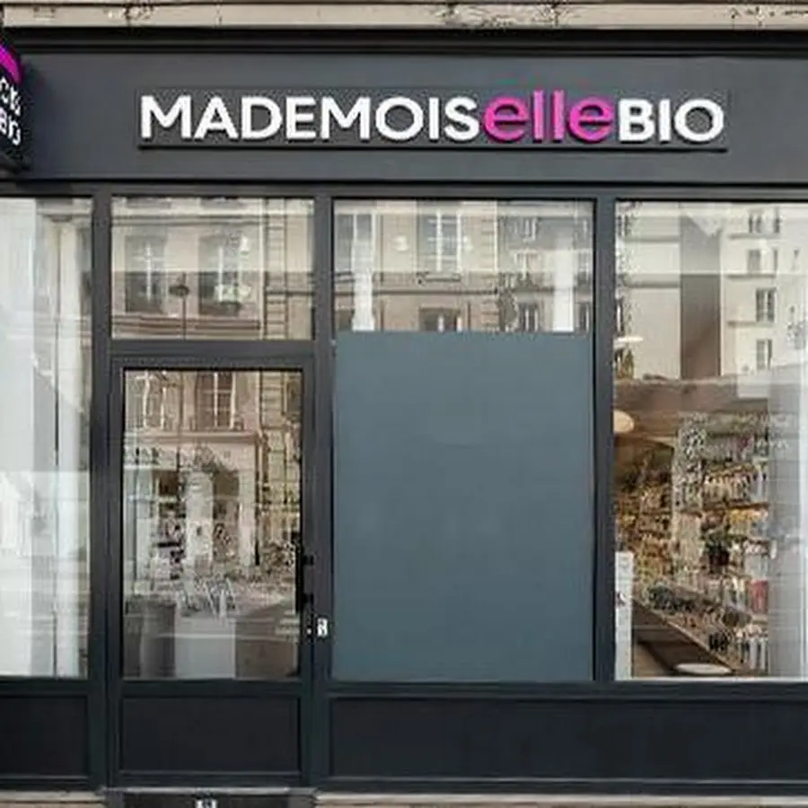 Mademoiselle bio