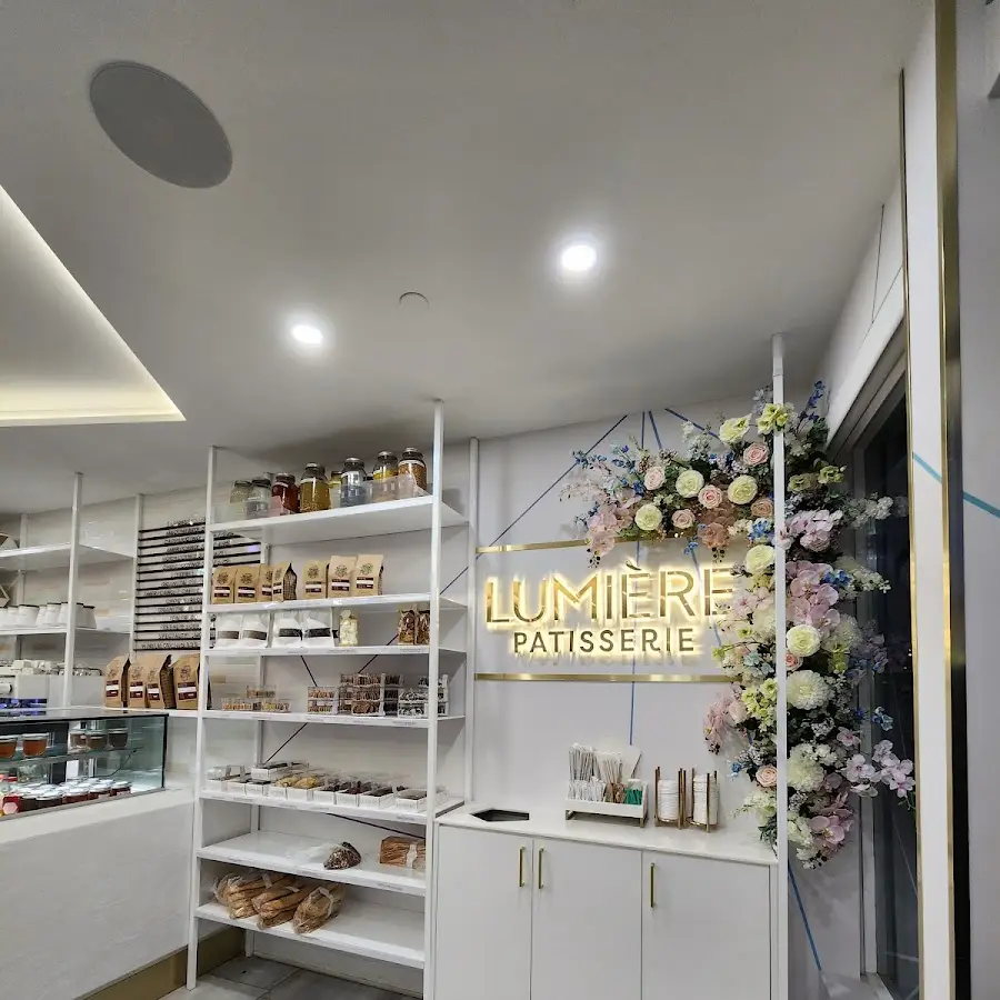 Lumière Pâtisserie