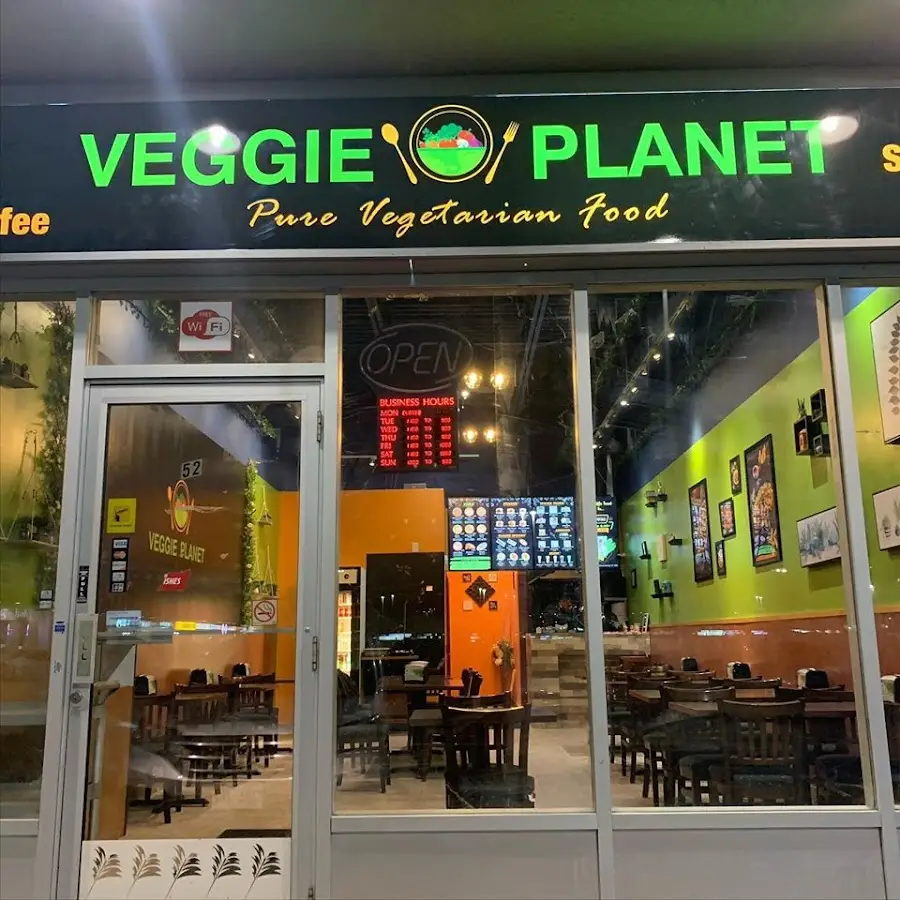 Veggie Planet Vaughan - Indian Pizza, Burger and Street Food