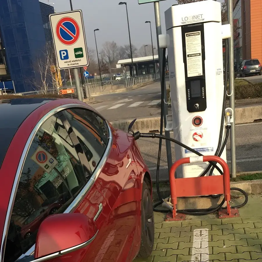 Enel X Way Stazione di Ricarica