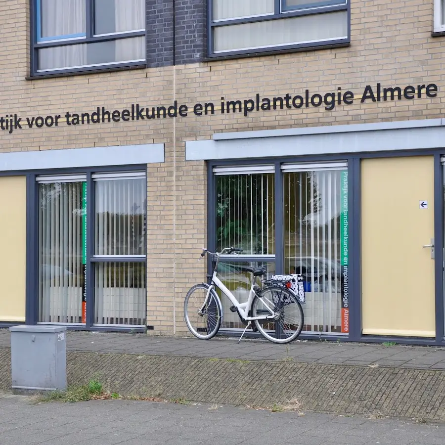 Implantologie Almere BV