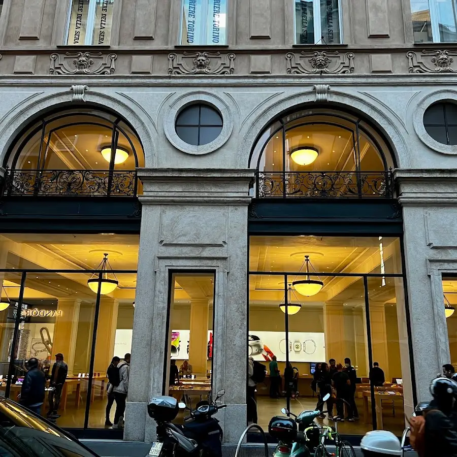 Apple Torino Via Roma