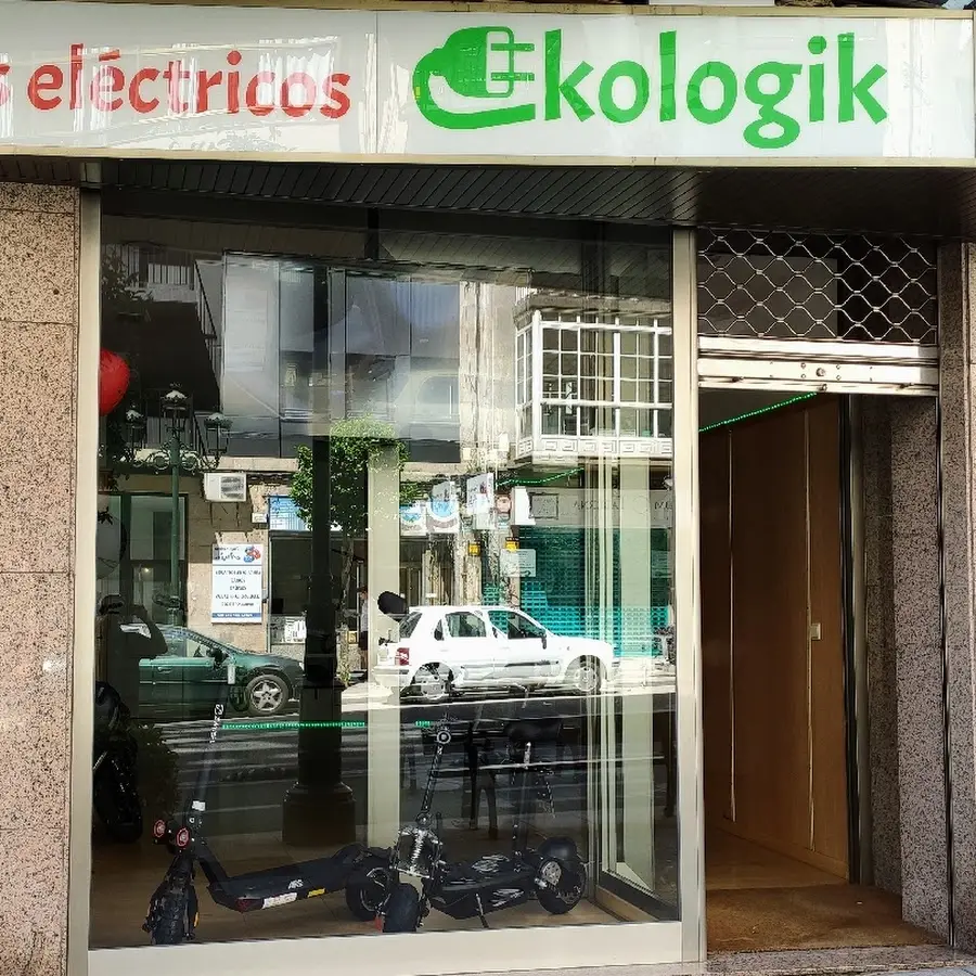 Patinetes eléctricos Vigo EKOLOGIK taller y tienda.