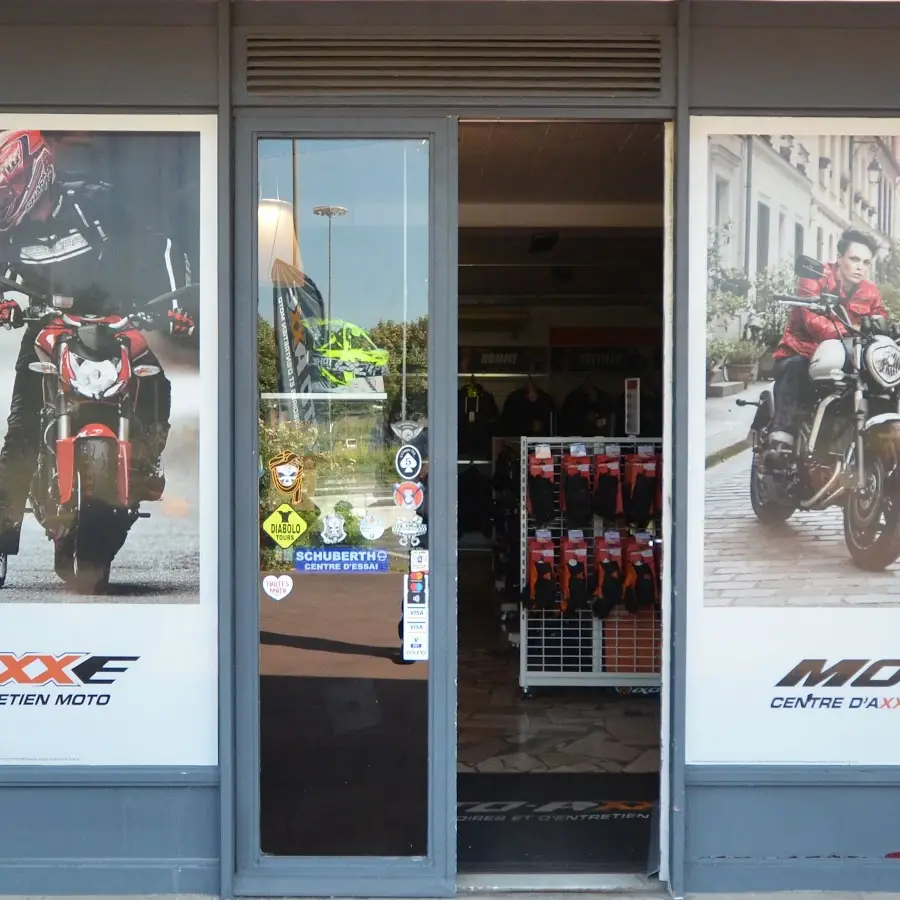 Moto Axxe Geneva