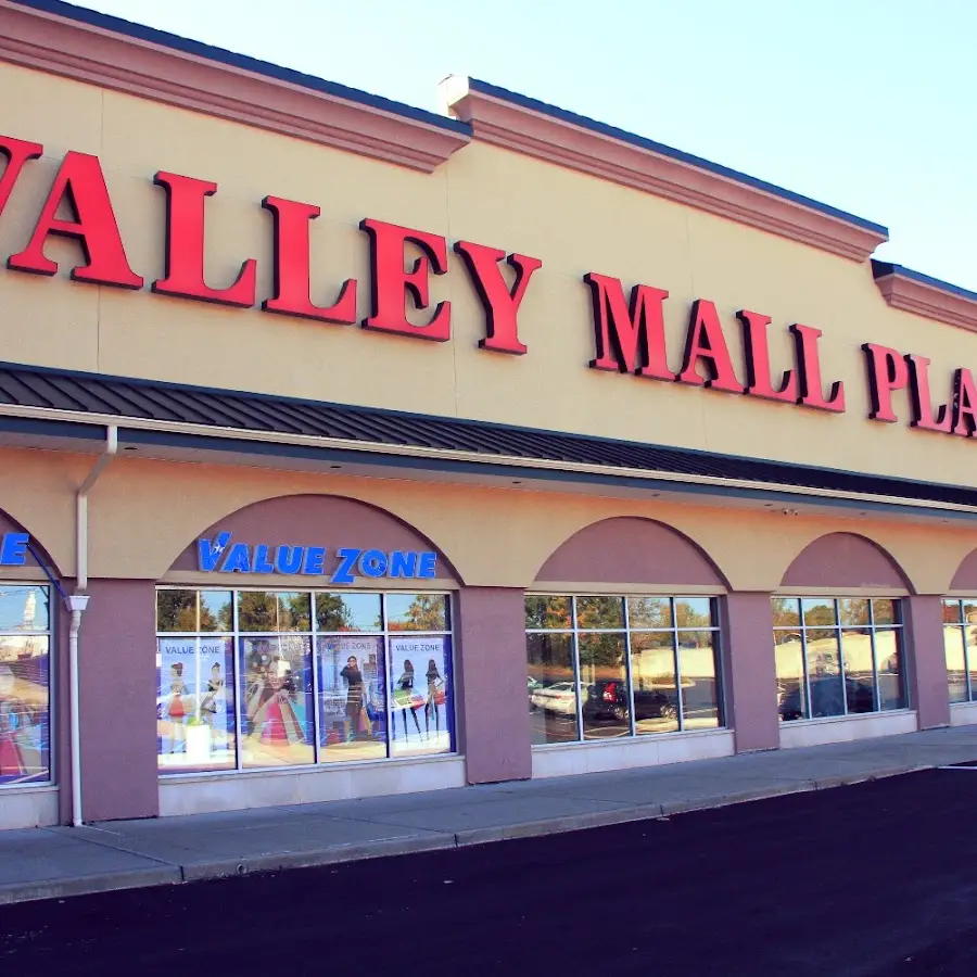 Valley Mall Plaza Outlet