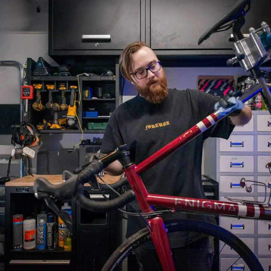 Edinburgh Bike Fitting Shop &amp; Lake Shoes Stockist