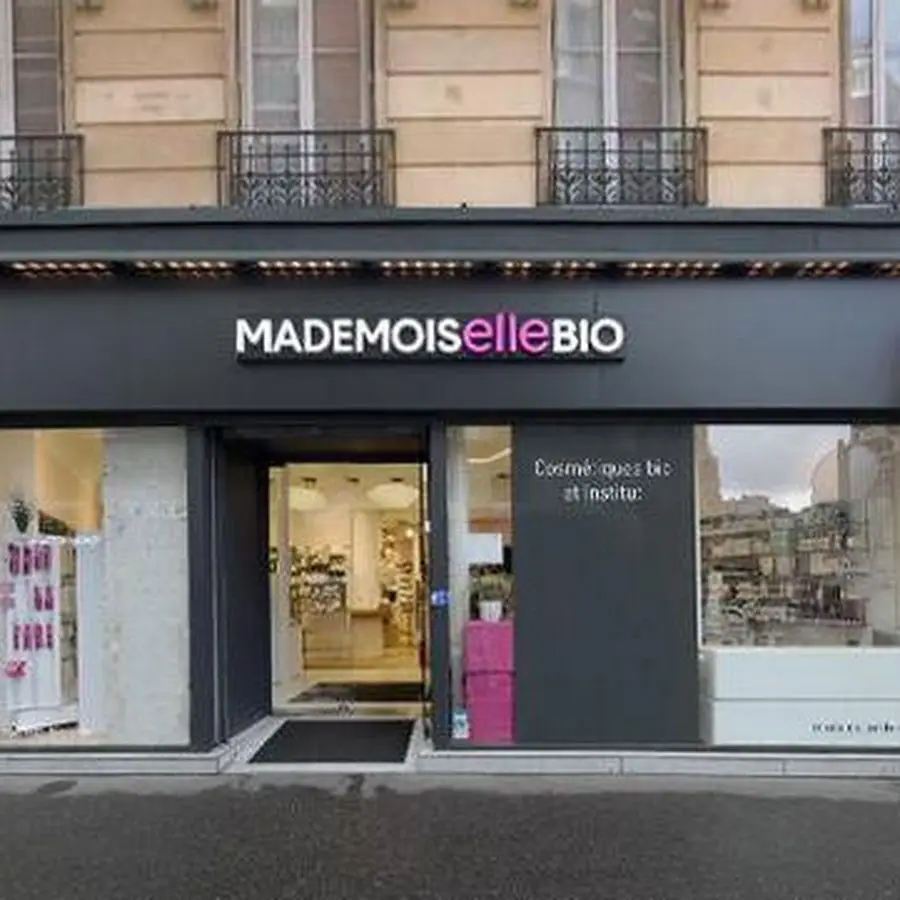 Mademoiselle bio