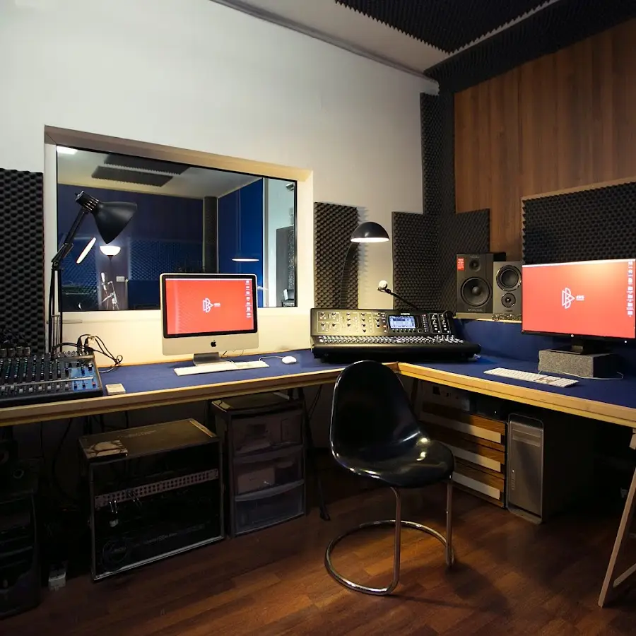 dBis Studio