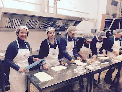 Scuola di Cucina "Dietro ai Fornelli"