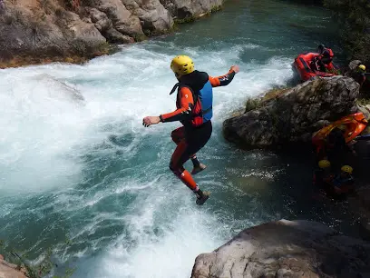 Máxima Aventura - Rafting Montanejos