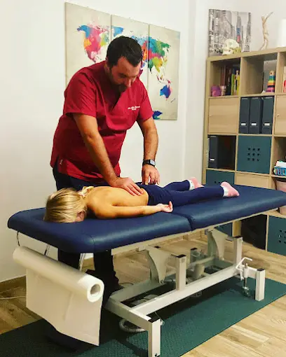 Dr. Andrea Marmora - Osteopata e Fisioterapista - studio Salerno