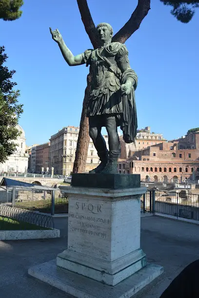 Statua di Giulio Cesare