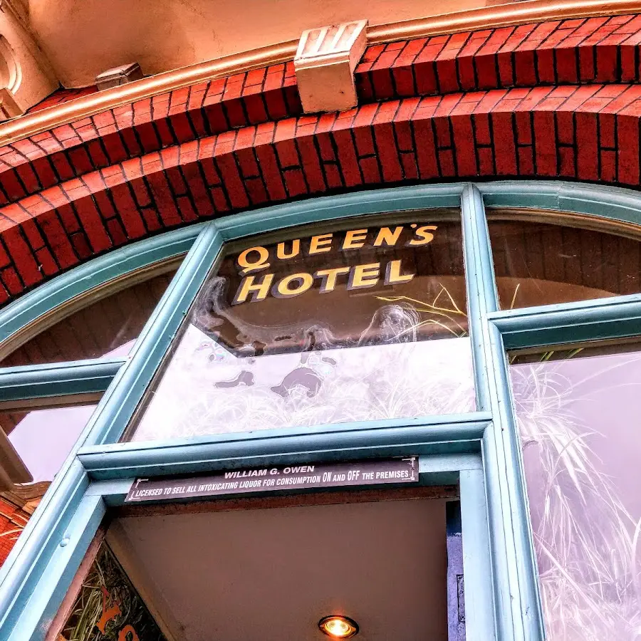 Queen's Hotel