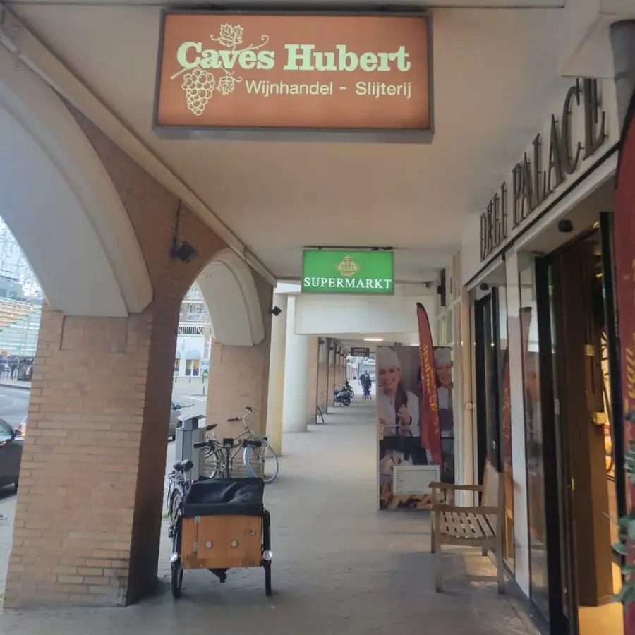 Caves Hubert Deli Palace Scheveningen