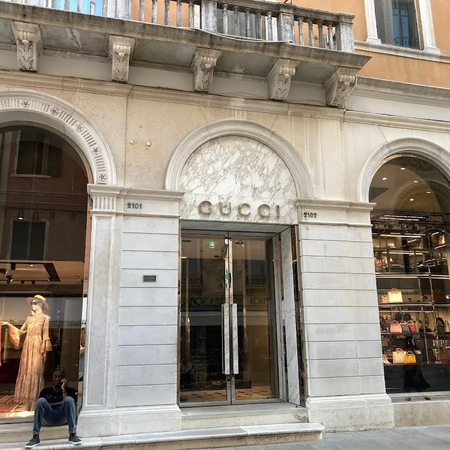 Gucci