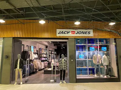 JACK & JONES