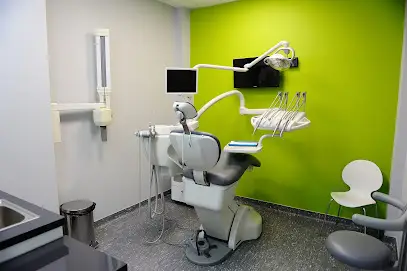 Clínicas Nou Dent - Clínica Dental en Quart De Poblet