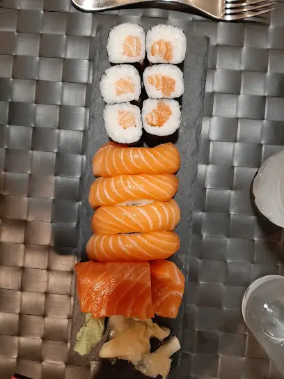 Sushi rolls