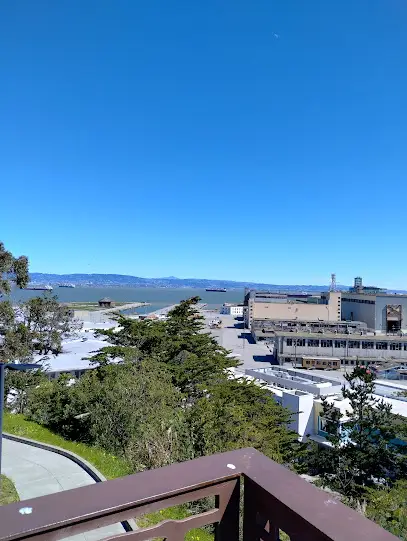 Bayview Hunter's Point YMCA