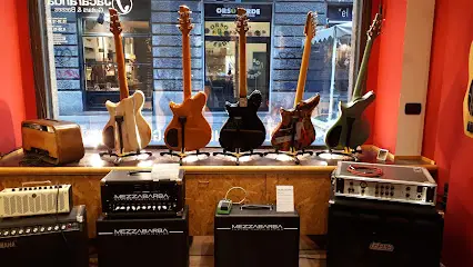 Jacaranda Guitars - Liuteria - Guitar and Bass repair