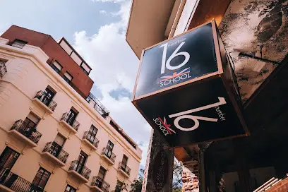 Number 16 School Argüelles - Academia de inglés Moncloa