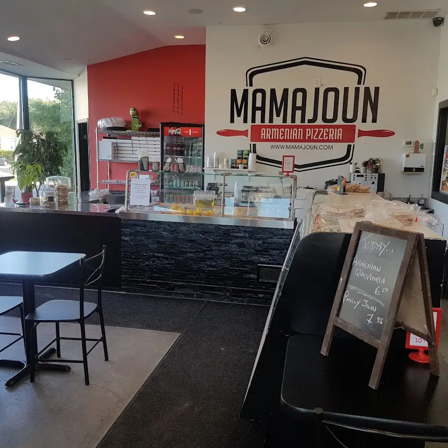 Mamajoun Pizzeria