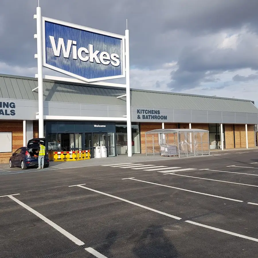 Wickes Luton